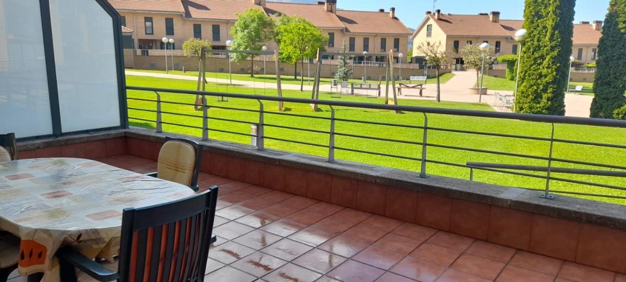 Monteperdido Jaca Apartment Ngoại thất bức ảnh