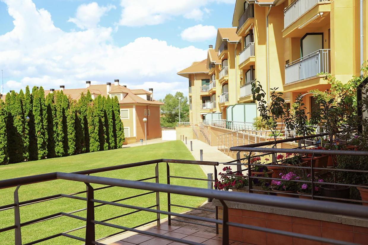 Monteperdido Jaca Apartment Ngoại thất bức ảnh